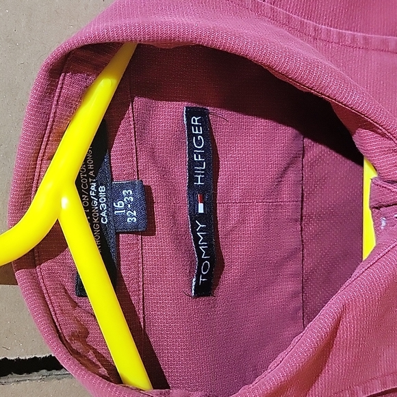 Tommy Hilfiger Button Down - Picture 2 of 2